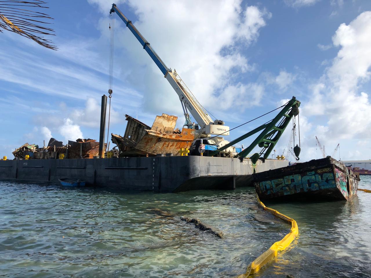 Extracción de barcos encallados 3