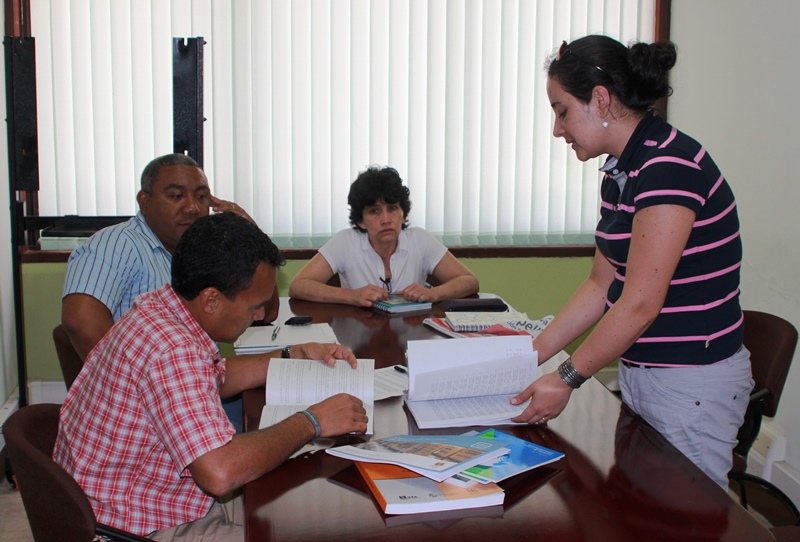 César James Bryan, Secretario General del Departamento, Lino Hooker Padilla, Secretario Técnico del Consejo Departamental de Archivos, Martha Luz Cárdenas del Grupo de Conservación y Restauración y Laura Sánchez del Grupo de Archivos Étnicos y DDHH del AGN.