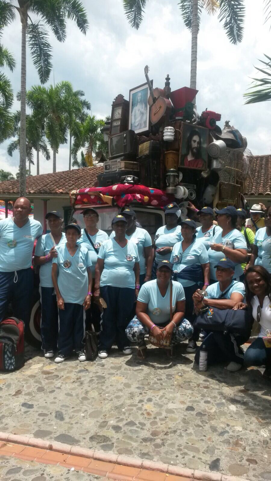 Adultos Mayores de las islas participan en el XVI Encuentro recreativo en Quindio