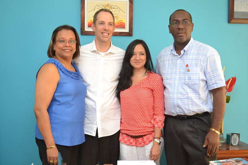Visita consul Canada